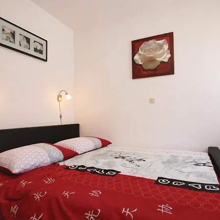 Hébergement de vacances Stunning In With Kitchen *